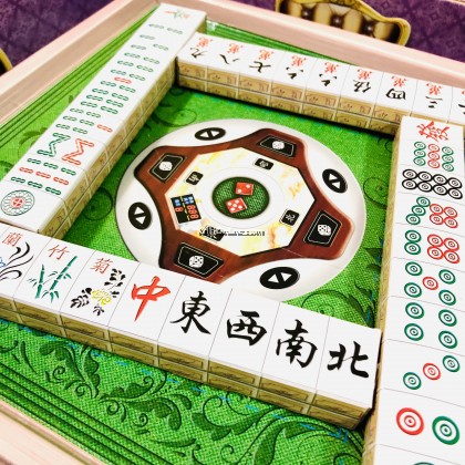 雅致無聲麻將台